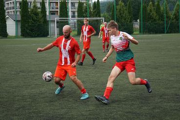 Lotniarz Bezmiechowa triumfuje w XXII Turnieju Piłki Nożnej o Puchar Burmistrza Miasta i Gminy Lesko!